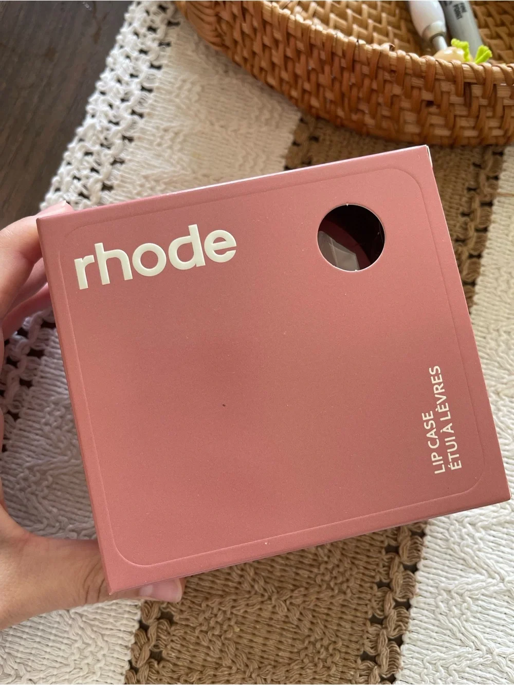 RHODE Heart-Shaped Silicone Strap Case in Soft Pink - Picture 2 of 3